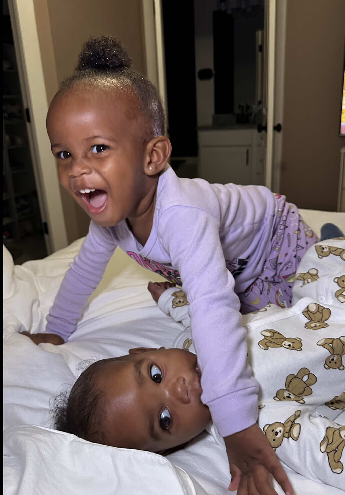 Mind yall, she was more bald than her sister LMAOOOO #MomsofTikTok #toddlermom #girlmom #funnymoments #funnyvideos 