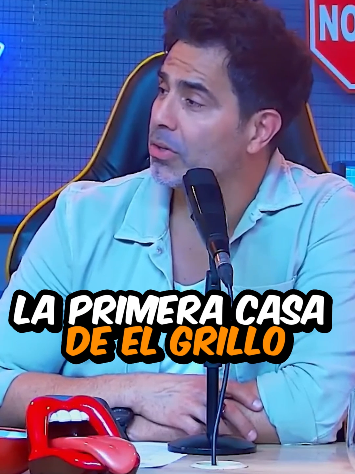 LA PRIMERA CASA DE GRILLO XD #laroronetwork #streamingperu #carlosorozco #ultimominuto #noticias #OUKE #tiktok