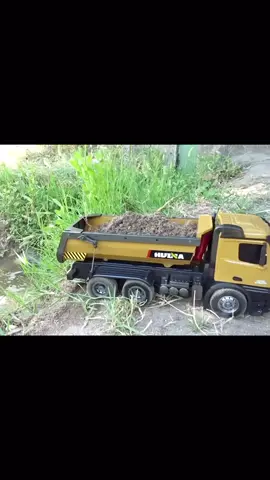 Xe ben điều khiển Huina 1573, tỉ lệ 1:14, 10 kênh, pin sạc
#xedieukhien 
#xedieukhientuxa 
#xedieukhiencongtrinh 
#xebendieukhien 
#xebendieukhienhuina1573 