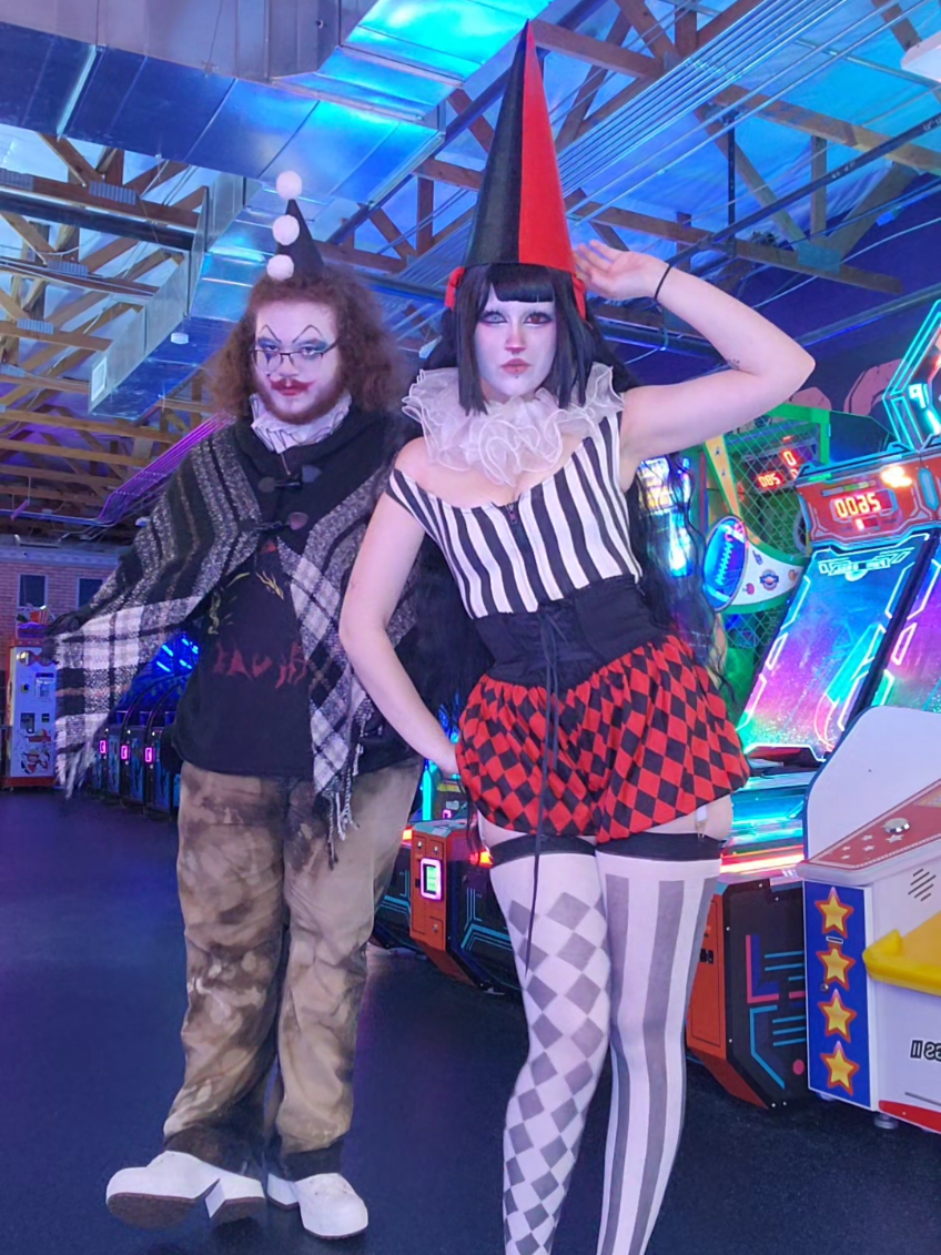 🗝 I'm so scared to try to restart my Instagram again, I'm scared I'm going to put in a ton of work just for it to get nuked again 🗝@con or  #clown #clowncosplay #circus #clowngirl #clowncostume 