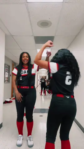 Media dayyyy!!#softball #mediaday @Niya🐆🪩💕 