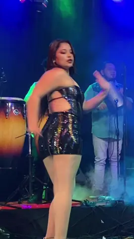 💃 Yulmy bailando Tu mamá con todo el sabor 🔥🎶  ##TuMama##YulmyBaila##Fypシ##ParaTi##Viral