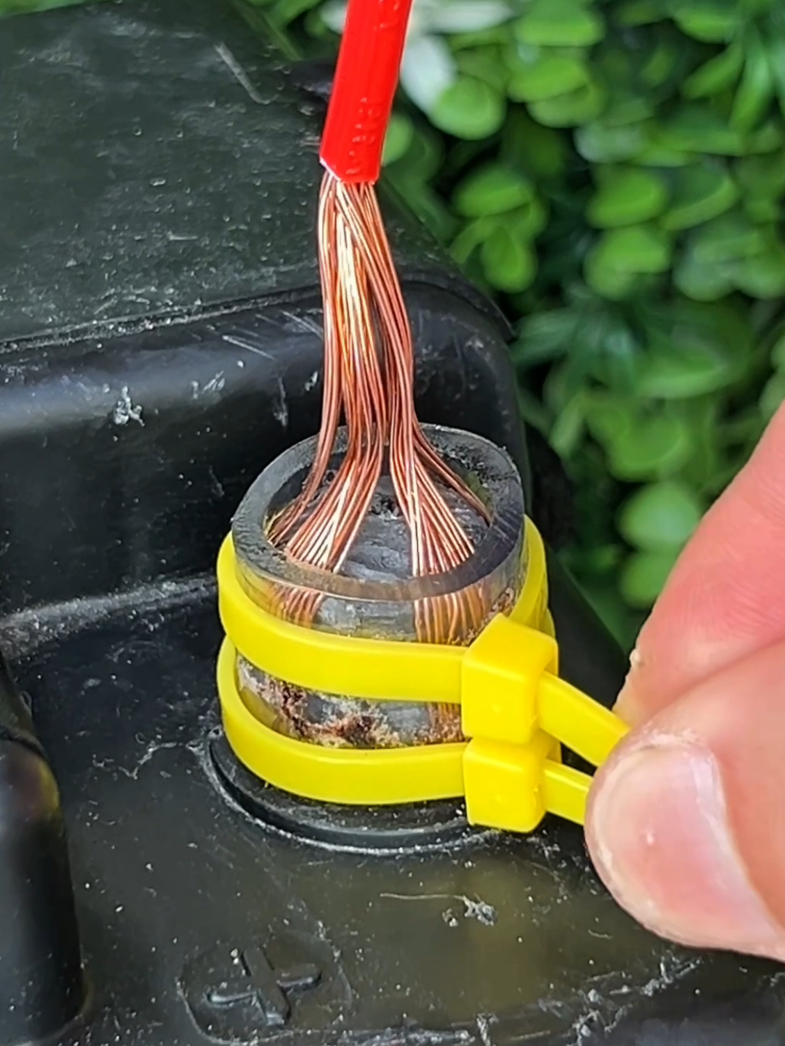 The genius hose fix you didn’t see coming Quick and smart solution #USA #HoseRepair #DIYHack 