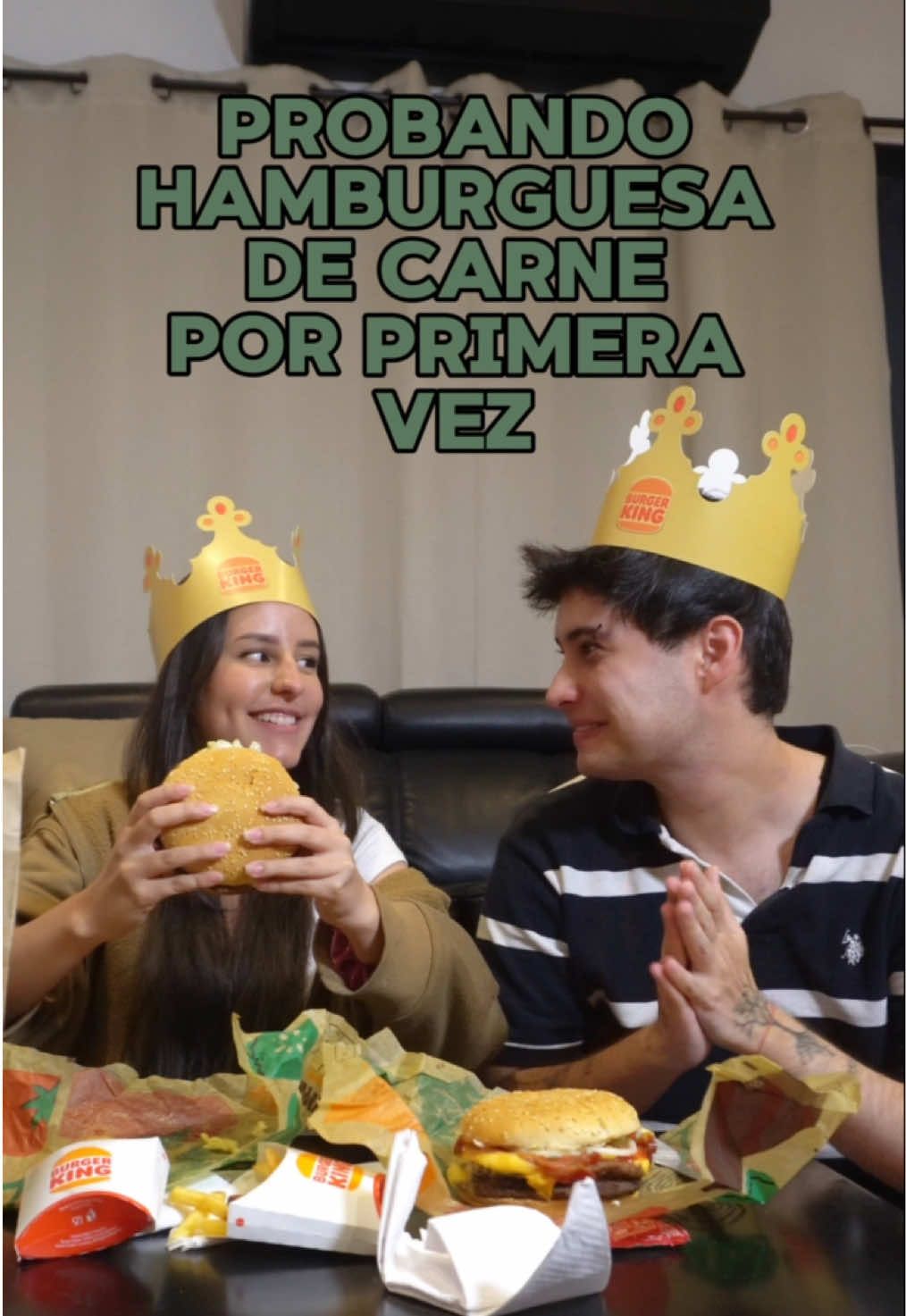 Probamos la legendaria Whopper de @Burger King VE 🍔👑 ¿Valió la pena romper la tradición del King de pollo? 👀 Spoiler: Nos sentimos como unos reyes🧡👑 - #burgerking #hamburguesa #caracas #venezuela #burger 