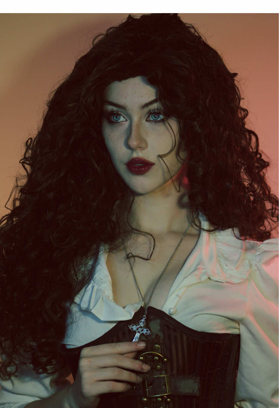 A lil Anna Velarious clip for spoopy month since we’ve been going hard on every other page but this one LMAO #fyp#vanhelsing#cosplay 