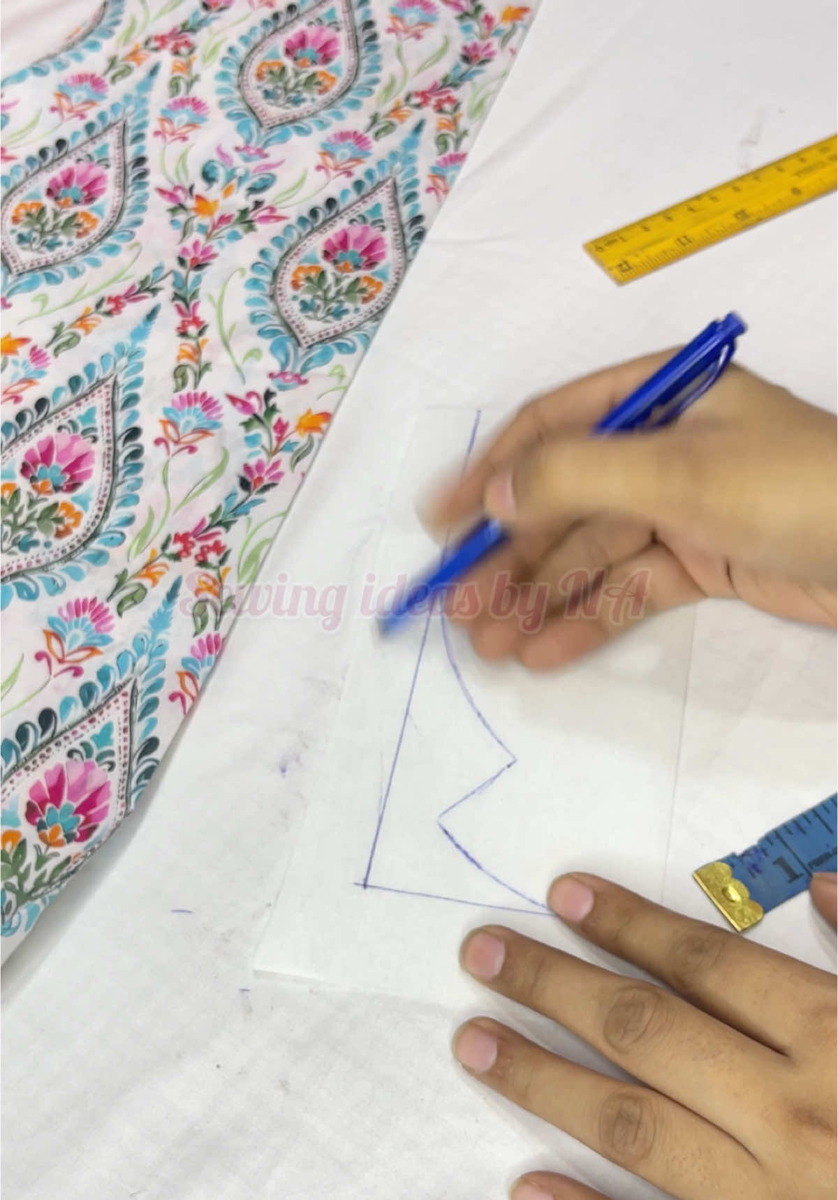 Neck design #sewing #sewingtips #sewingtutriols #sewinghacks #sewingforbeginners #videoviral 