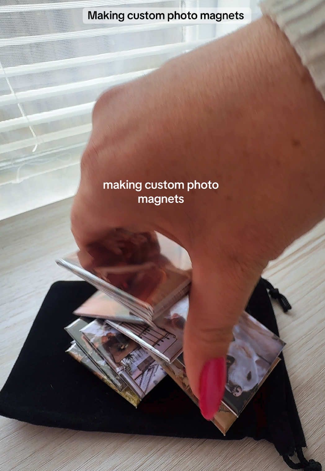 making custom photo magnets.  #photomagnets #personalizedgifts #fridgemagnets #giftidea #custommagnets 