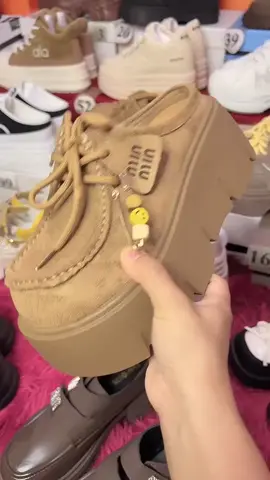 Giày cao gót Đon 3 siêu nhẹ, đi êm chân. Chọn size từ 35-40, cao 7-9 phân, giá tốt nhất livestream!