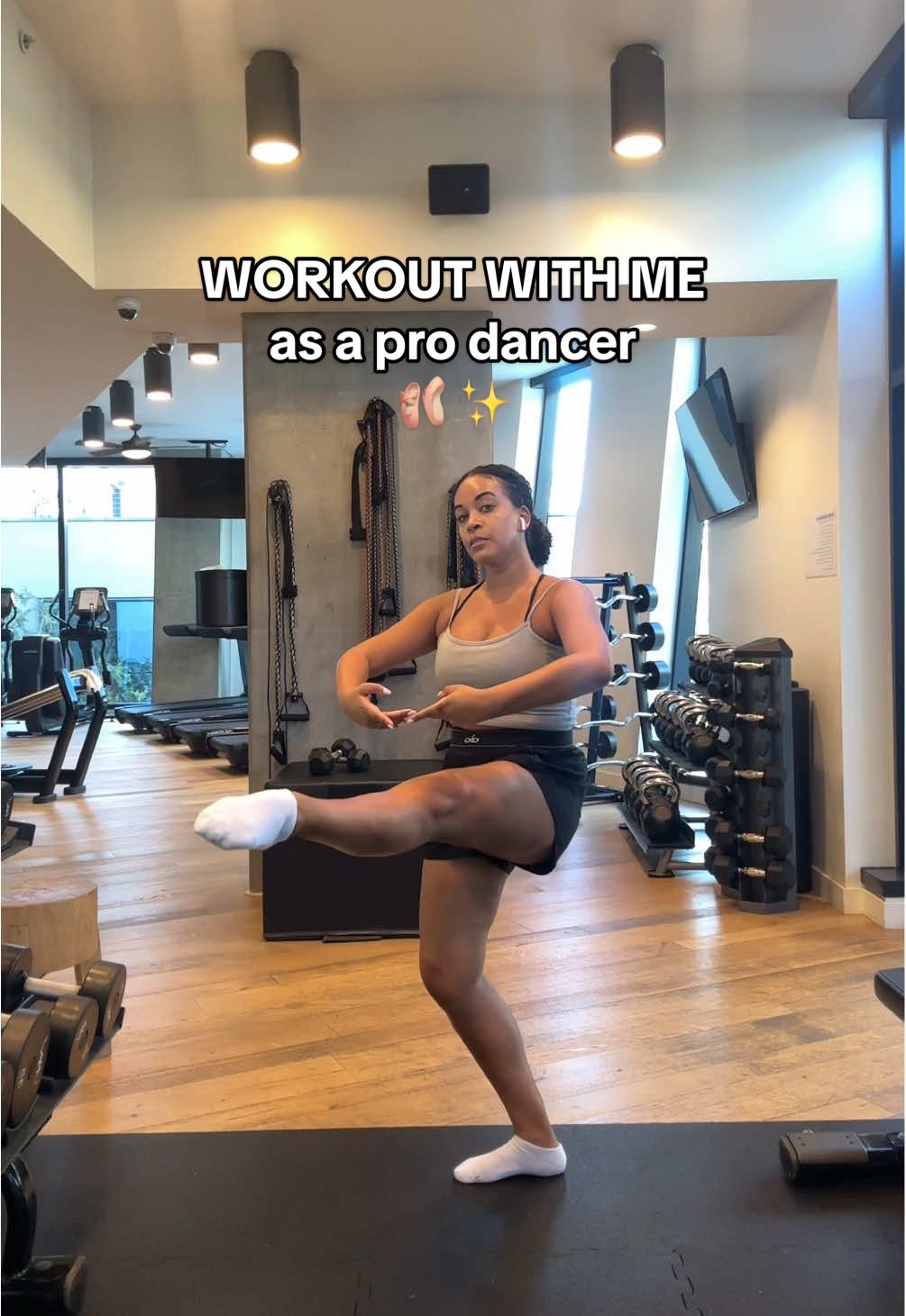 My workout routine is always a mix of everything!💪💞 #workout #dancer #gym