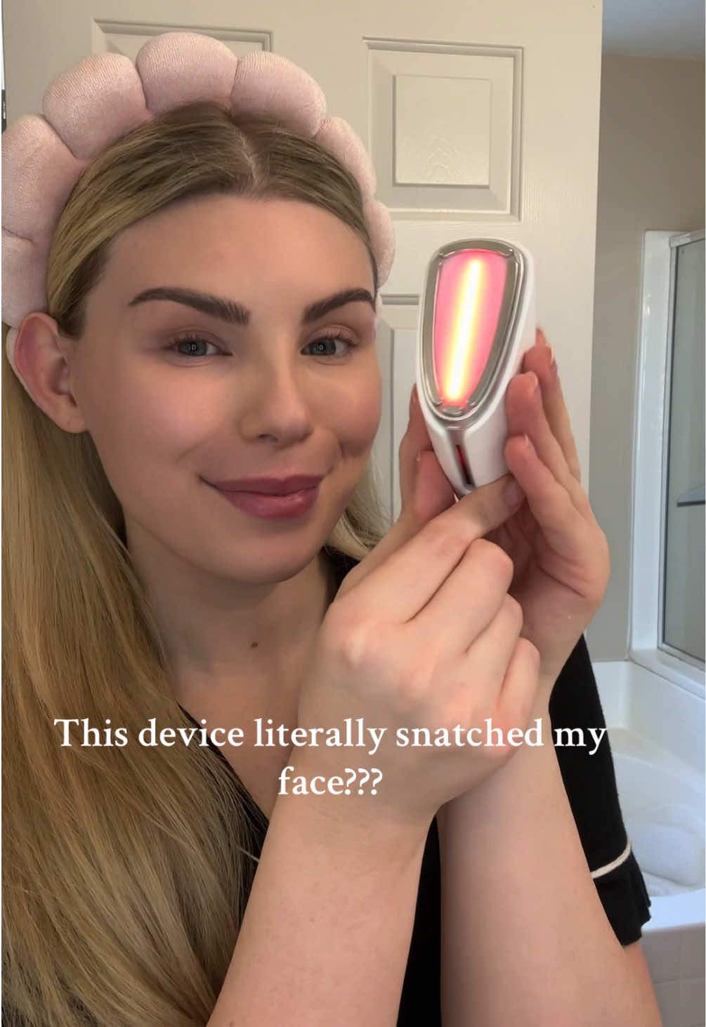 Didn’t think I could look more lifted until I added this!!!!!!!  #laduora #redlighttherapy #microcurrentfacial #facialathome 