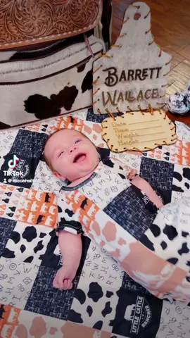 Yeehaw! 🤠 Welcoming the littlest cowboy with this adorable gift set! Perfect for snuggles and adventures. 🍼✨ #cowboybaby #babyshowergift #giftidea #cowboy #newbornessentials 