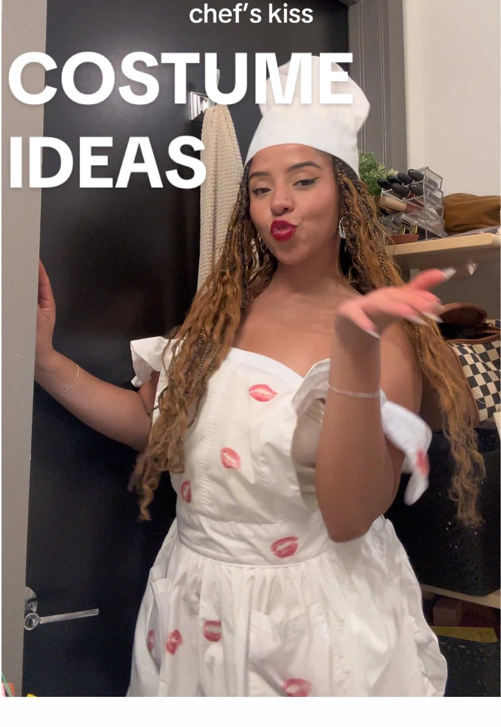got you with the last minute costume ideas cause i got a million #easyhalloweencostume #lastminutehalloweencostumes #halloween #chefskiss #creatorsearchinsights 