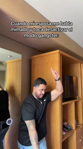 No me deja hacer corajes JAJAJA 😂#comedia #humor #couple 