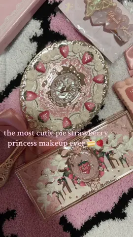 strawberry cupid makeup perfect for a strawberry princess 🍰🍓