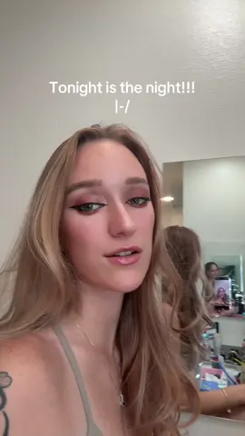 I’m so excited I don’t even have the words #twentyonepilots #tøpconcert #chulavista #clancytour #breachtour 