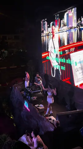 Giữa tuần nhẹ nhàng như này thôi ạ 😍 #303GardenStation #tohopgiaitri #phamvandonggovap #DJ 