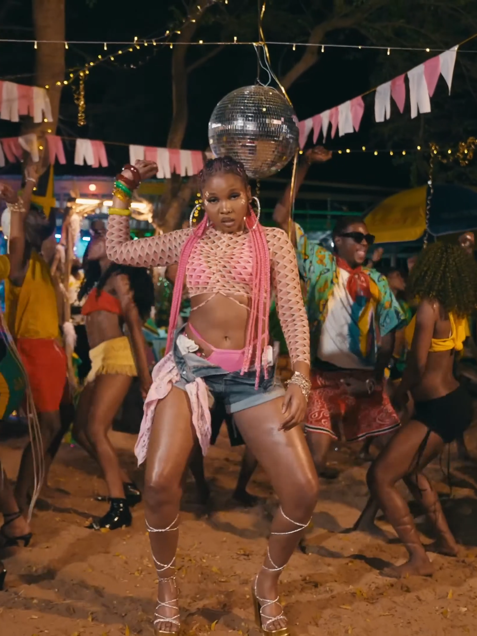 Is she from Kenya or Uganda?  #fyp #Tanzania #EastAfrica #AfroPop #Amapiano #BongoFlava #Zuchu #Spice #AmandaRemix #Amanda #Remix #Collab #AfricanMusic #NewMusic2025 #Trending #DanceChallenge #TikTokMusic #Viral #zuchuu #newmusic