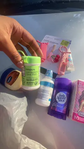 Emergency kit 2nd grade edition💓 .. #fypシ゚viral  #candyynation  #emergencykit #hygiene #girlytok 