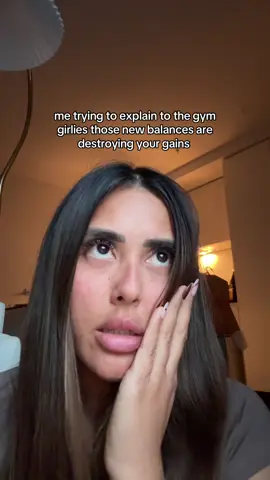 If you’re training legs in soft, bouncy running shoes (like New Balances, Nike Pegasus, or Ultraboosts) - you’re literally making it harder for your muscles to do their job 😅 Here’s why: Running shoes are designed for shock absorption and movement, not stability. That extra cushioning actually makes your foot sink or wobble slightly when you push through the floor, which means: ❌ less power output ❌ less glute + quad engagement ❌ more pressure on your knees and ankles When you switch to flat shoes or barefoot-style trainers, you get: ✅ full stability + grounded connection ✅ better force transfer through your heels ✅ improved balance and form ✅ more glute + hamstring activation (especially for RDLs, squats, and hip thrusts!) You don’t need anything fancy - Converse, Vans, or even socks if your gym allows 🤍 Save your comfy New Balances for upper body days, walks, or cardio sessions where that extra cushion actually helps! It’s such a small change but makes a huge difference in your performance, muscle activation, and overall progress 🙌🏼 👟 Leg day = flat shoes 💪 Upper body/cardio = supportive runners