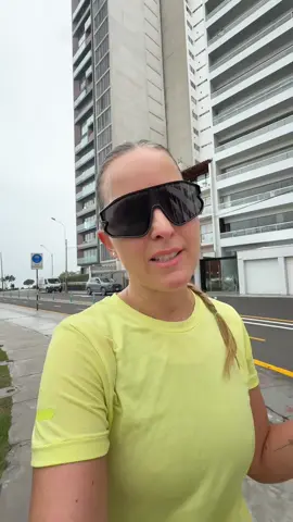 me quedé pensando en esto, a mi me incomoda muchísimo y por eso prefiero no salir a correr muy tarde de noche o muy de madrugada en lima #runner #correr #Running #maratonista 