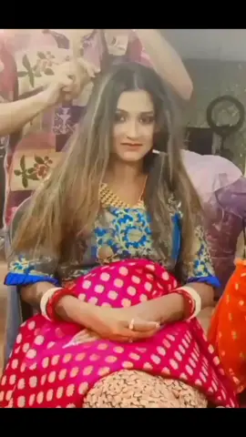 হাত বাড়ালেই সামনে তুমি 