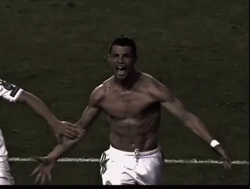 Cristiano Ronaldo dành danh hiệu  QBV trên tháp Eiffel năm 2017 #ronaldo #cristianoronaldo #cr7 #football #goldenball 