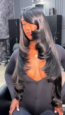 Don’t wait until it’s too late🤭Secure your spot today! These gorgeous bundles provided by @HairbyHoneyy 28,28,30,30,30 Body Wave Dyed Jet Black Installed & Styled by me😍 #miamihairstylist 