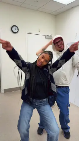 Beez in the trap🐝 #fyp #beezinthetrap #whatsgoinon #work #dance 