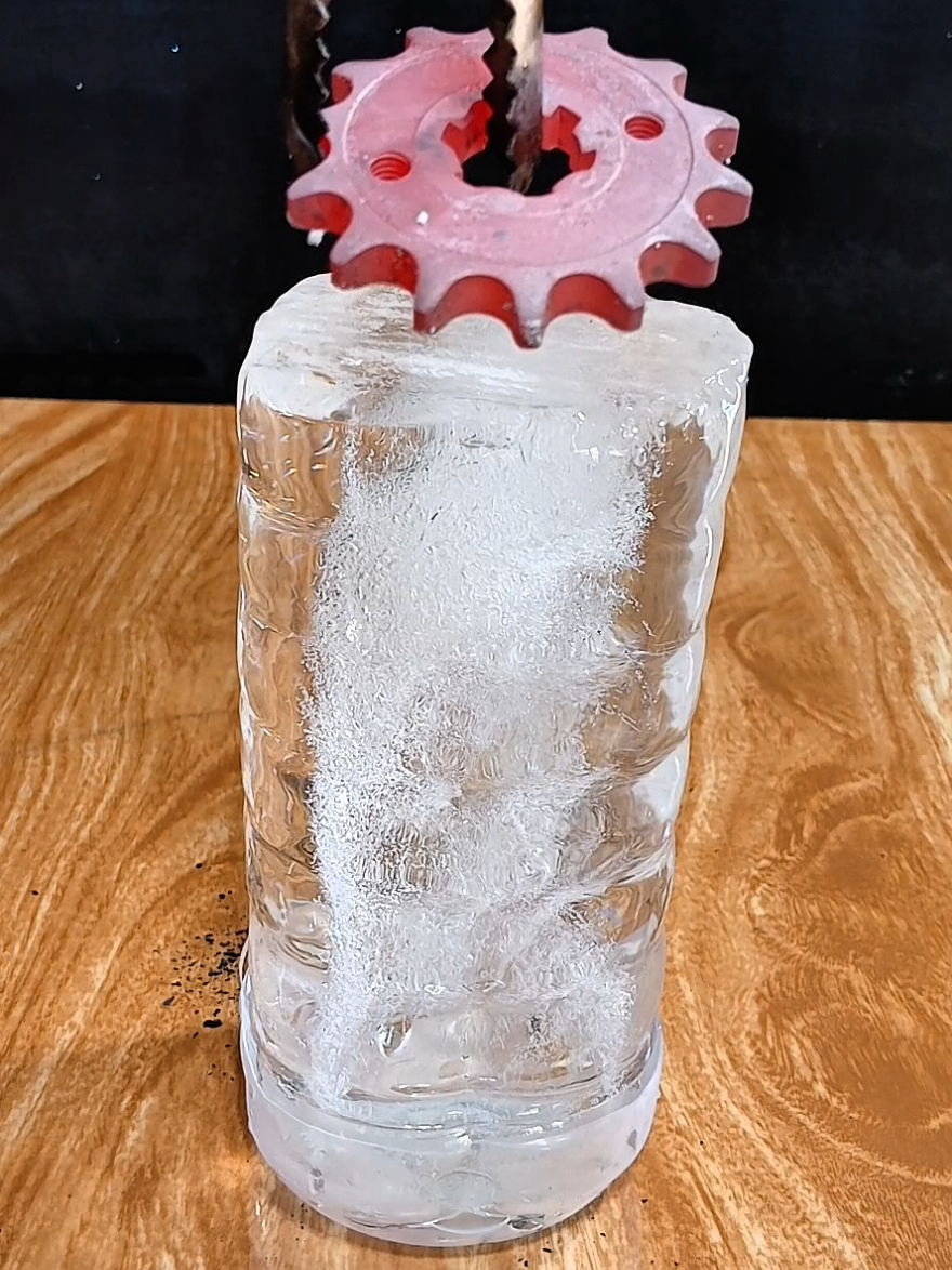 100cc Red Hot Ball Vs ice  #redhotball #asmrsounds #experiment #satisfying #foryoupage