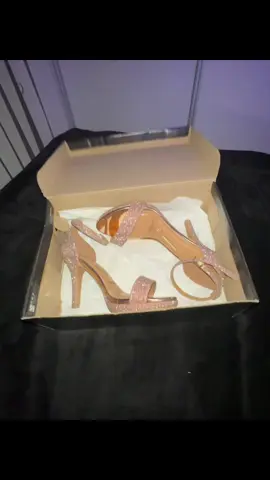 girls things #highheels #rosegold #heels #fyp #vizzano 