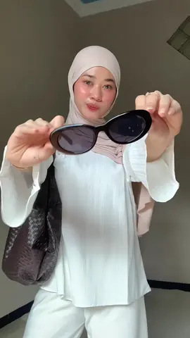 Atasan basic yang simple n cute buat di mix n match love bgt 💫  #blouse #blousecantik #outfit #rekomendasi #OOTD 