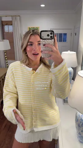 Stockholm style has me in a CHOKEHOLD- I am obsessed!!! And this butter yellow😍 wearing size M! They have so many cute colors too! #stockholmstyle #scandiaesthetic #lookforless #fallfashion #affordablefashion 