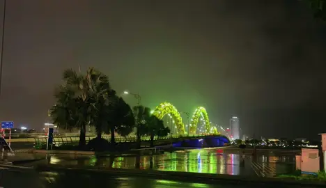 Đà Nẵng đêm mưa! ❤️.                              #vairal #xuhuong #view #tâmtrạng #đanang 