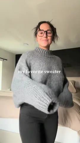 So warm, so cozy #fallfashion #fashionfinds #sweaterweather 