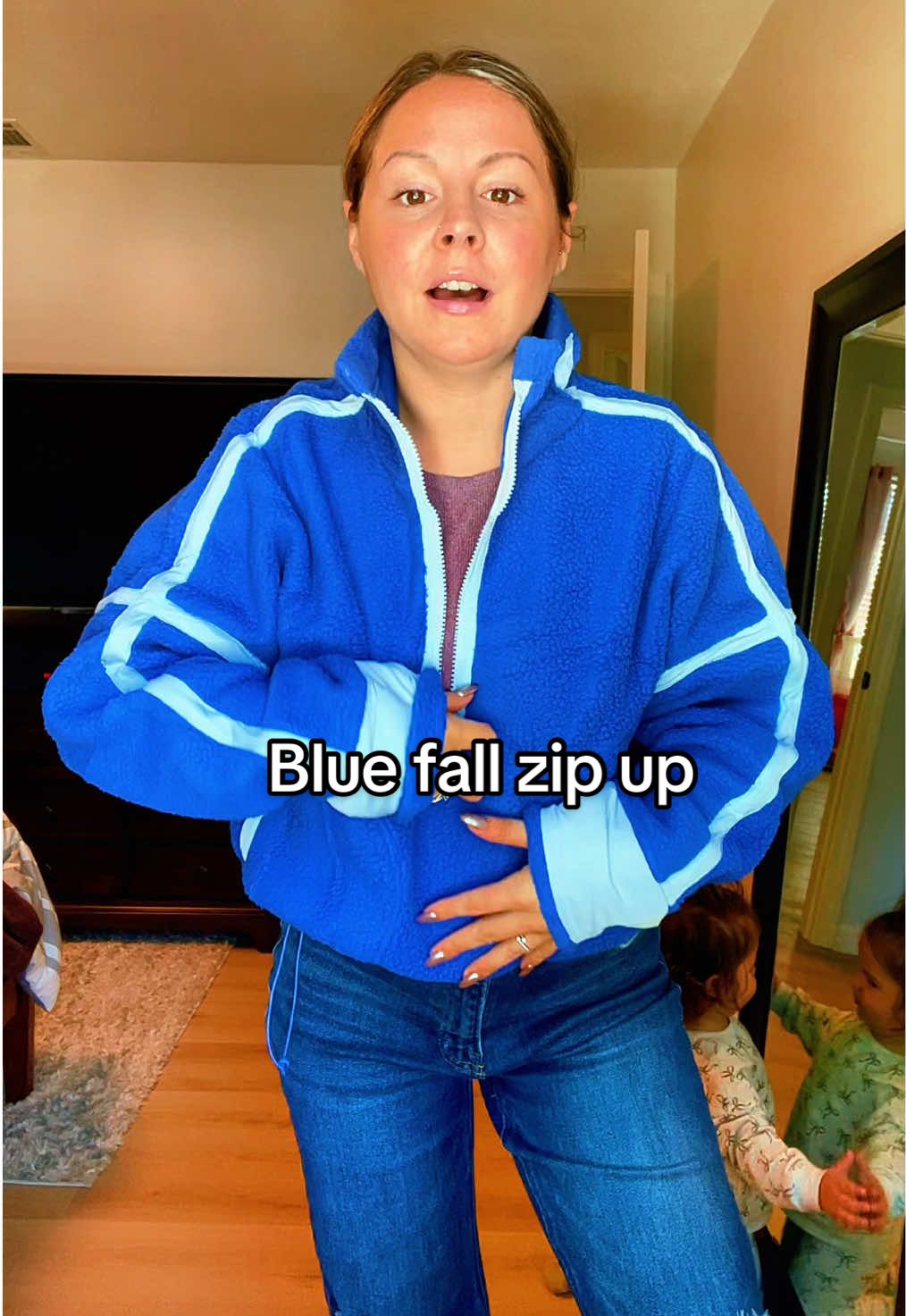 Loving this royal blue color 😍 #cropped #cinch #zipup #fallfashion 