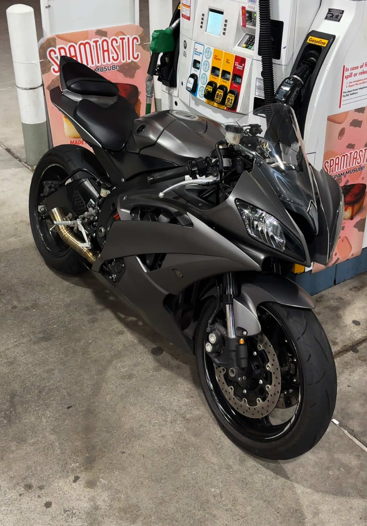 straight pipe r6 #yamahar6 #bikesoftiktok #motorcycle 