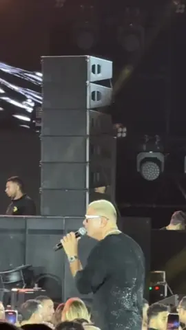 ✨🖤 قمرين دول ولا عينيك #amrdiab #amr_diab #عمرودياب #عمرو_دياب #fyp 