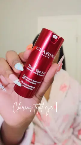 Mornings just got better with @Clarins USA total eye lift cream 🤩🤩🤩🤩 ! The only bags we do are Chanel and not under eyes bags 😜 #clarins #clarinspartner #clarinstotaleyelift #eyecream #undereyebags 