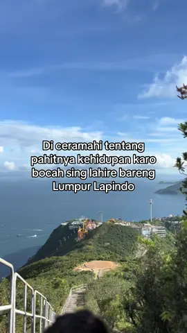 Kene tuwek metekek wes urip 2 abad le ,sesok wes dadi fosil 🤣