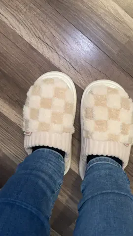 I love my slippers they are so cozy warm plus they are non slip💕😊 #cozyslippers #slippers #nonslipshoes #comfyshoes #slippershoes 