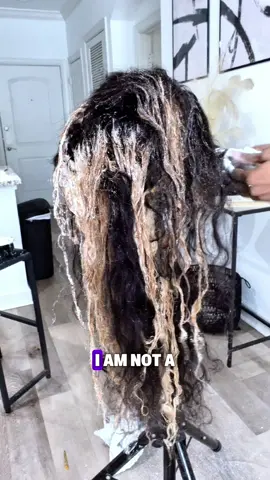 Here is the process on how I dyed my hair from @diamonddynastyextensions ! The hair took to the color really good. I'm so happy I didn't fry the hair but y'all nobody told me that when the hair gets hot that's how you know it's processing lol! I panicked so bad and took it off cause I didn't wanna ruin some perfectly good hair! I think it do a good job being it was my first time. What y'all think? #honeyblondehair #fallhaircolor #wigtok #bleachingknots #beautytips 