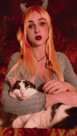 I just can’t 😂😈 #spookyseason #boobitc👻 