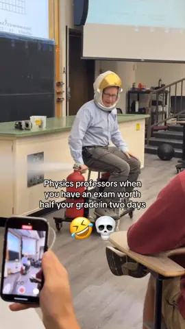 Professor thinks this is a game 🤣🤣 (via naurthausa) #funny #classroom #viral #teachersoftiktok #exams 
