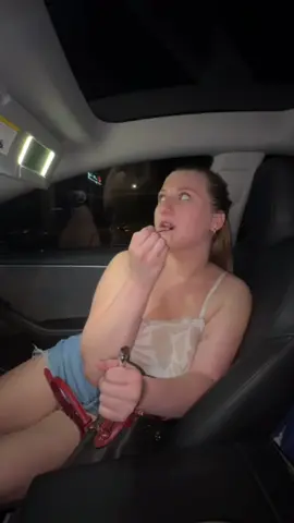 we’re gonna be in two completely different worlds anyways this is #1 rose pink🌹🩷 #lipliner #zycxba #foryou #girls