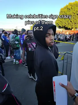 @Lazer yall think he messed with the pic? #fyp #rapper #dt2fly #funny 