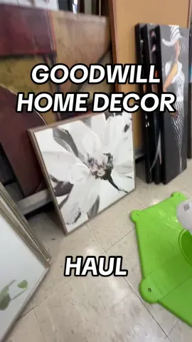 I just can’t believe that was all there waiting for me #goodwill #thrifting #atl #atlanta #apartmentdecor 