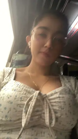 කලබාවී ඇස් 👀💋