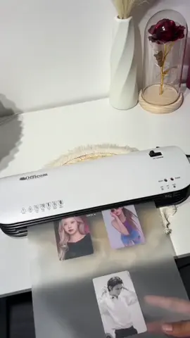 📑✨ Protege tus documentos en minutos Con nuestra Máquina Laminadora Térmica, dale durabilidad y estilo a cada hoja: ✔️ Calentamiento rápido ⏱️ ✔️ Función antiatasco 🙌 ✔️ Admite hasta tamaño A4 📄 Todo esto por tan solo $39,99 a Tasa BCV 💵 Disponible en Masshopping 🛍️ 🚚 Delivery inmediato y envíos nacionales 💳 Compra con Cashea: lleva lo que necesitas ahora y paga después SIN intereses. 🔖 Porque tus recuerdos y documentos merecen protección. #Masshopping #Laminadora #OficinaVzla #ProductosDeOficina #Organización      Disponible en todas nuestras tiendas: 📍 Barquisimeto | Caracas | Valencia | Margarita | El Tocuyo 🚚 ¡Con delivery y envíos nacionales! ¡Visítanos o compra online y empieza tu camino hacia una mejor postura hoy mismo!  Además, ¡aceptamos Cashea para que tu bienestar esté siempre al alcance!             