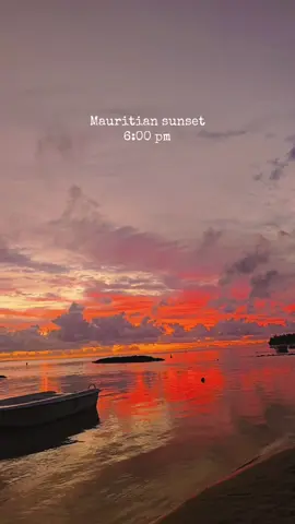 Mauritian sunset 6:00 pm #mauritius #fyp #sunset #beach #sea  @Peerally Zubeir  