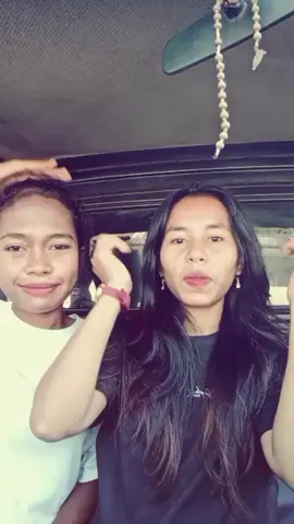😭